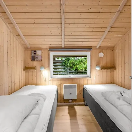 Holiday home Vilmar - 250m From The Sea By Interhome